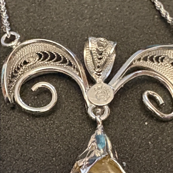 Elegant Sterling Silver Floating Opal Pendant Necklace - Picture 3 of 9